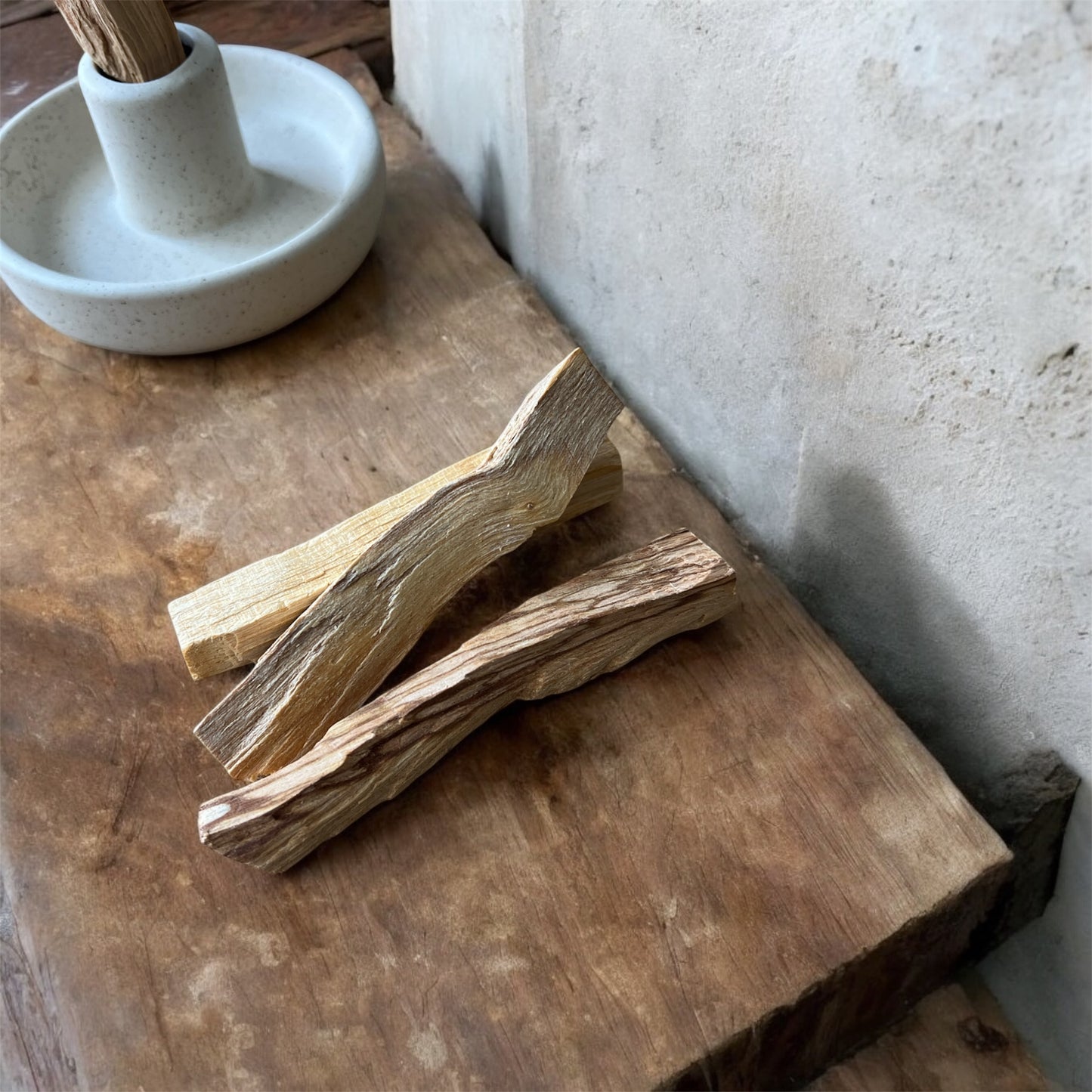 PALO SANTO