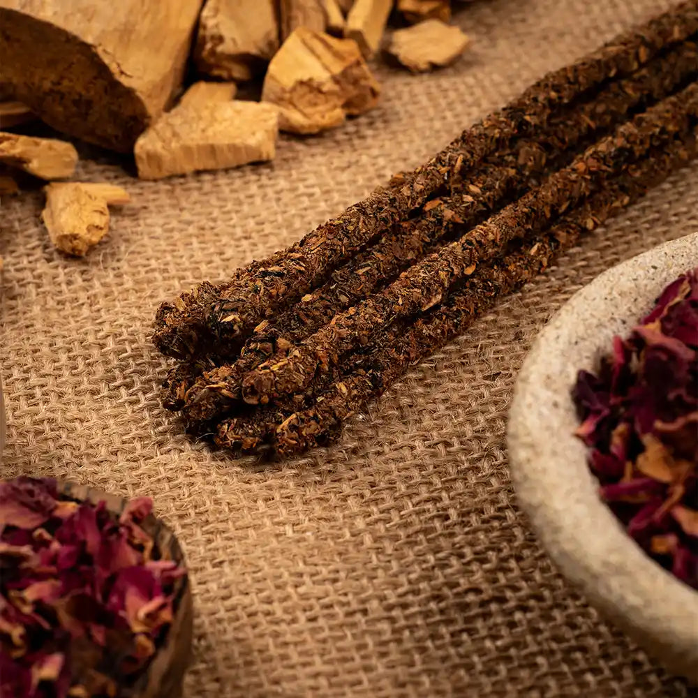 PALO SANTO & RŮŽE